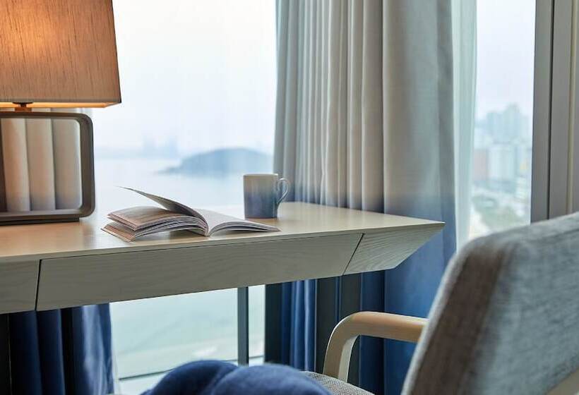 سوئیت پریمیوم با چشمانداز دریا, Signiel Busan