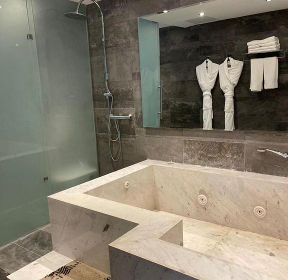 سوییت, Rodina Hotel Spa & Conferences