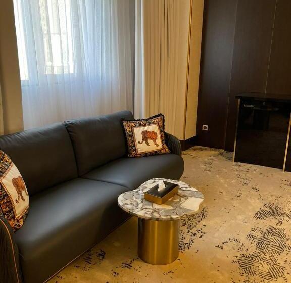 سوییت, Rodina Hotel Spa & Conferences