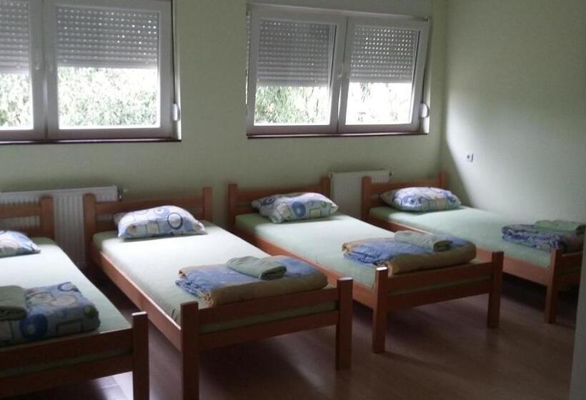 اتاق کلاسیک چهارنفره, Meridiana