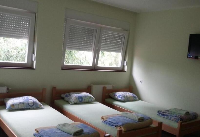 اتاق کلاسیک چهارنفره, Meridiana