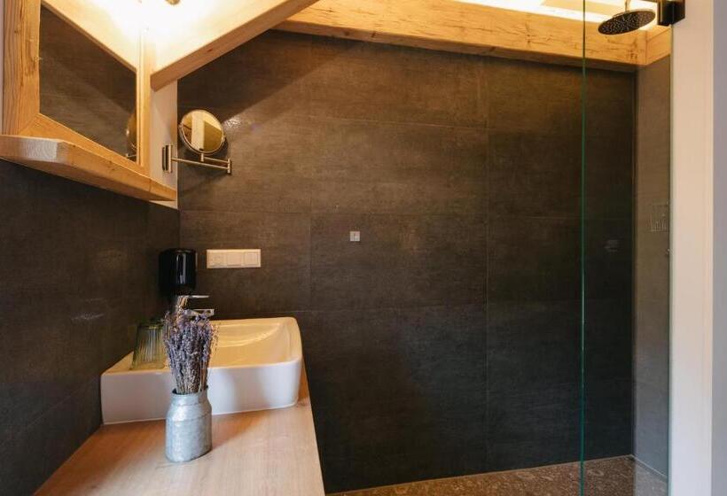 1 Bedroom Penthouse Apartment, Chalet Village By Apart4you