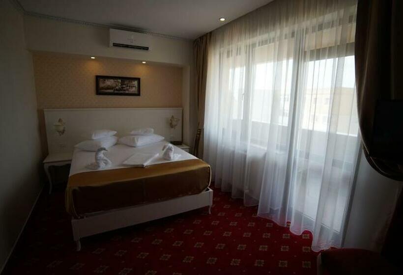 חדר משפחתי צדדי נוף לים, Msr Port