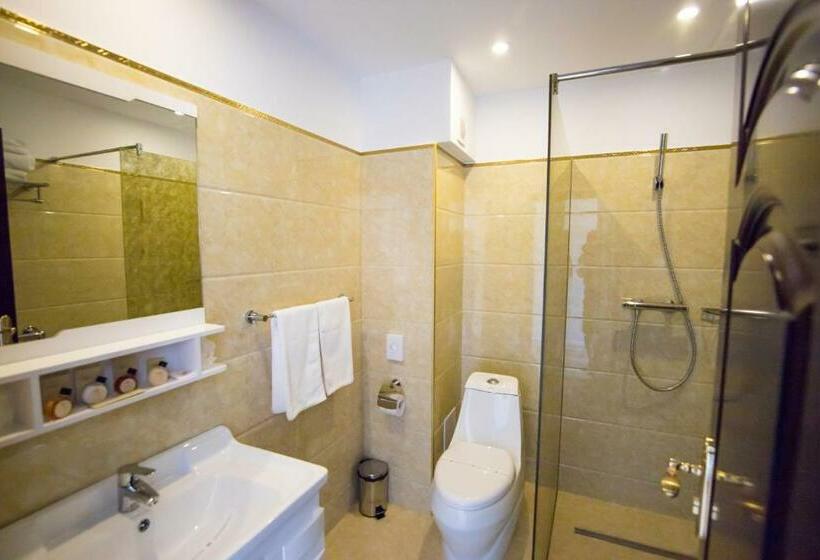 חדר משפחתי צדדי נוף לים, Msr Port