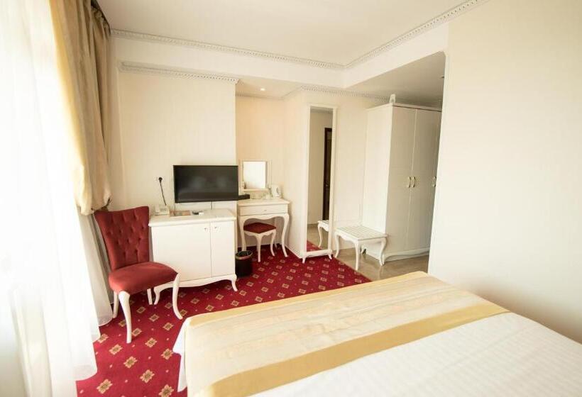 חדר סטנדרט עם מרפסת, Msr Port