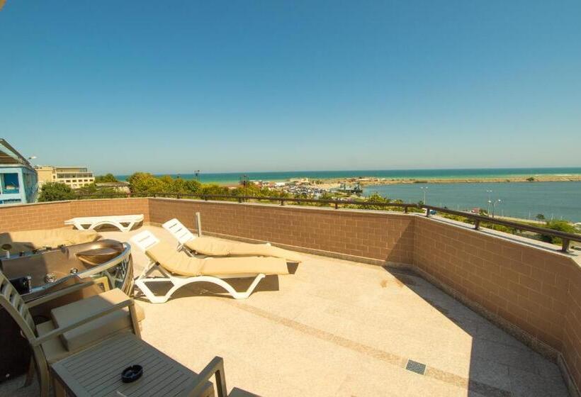 דירת חדר, Msr Port