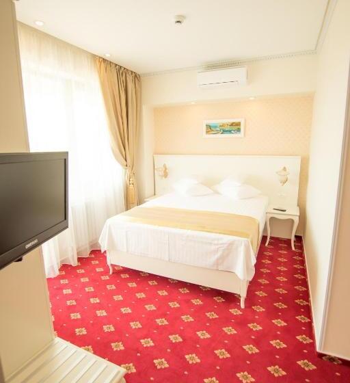 סוויטת ג'וניור עם מרפסת, Msr Port