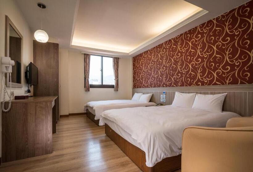 Economy Quadruple Room, Yadi