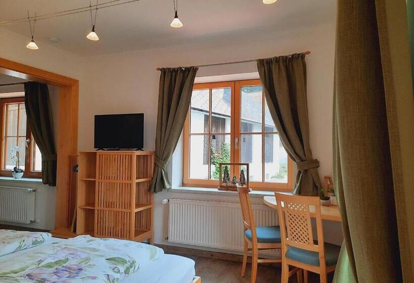 스탠다드 스튜디오 정원 전망, Berghof Reiter