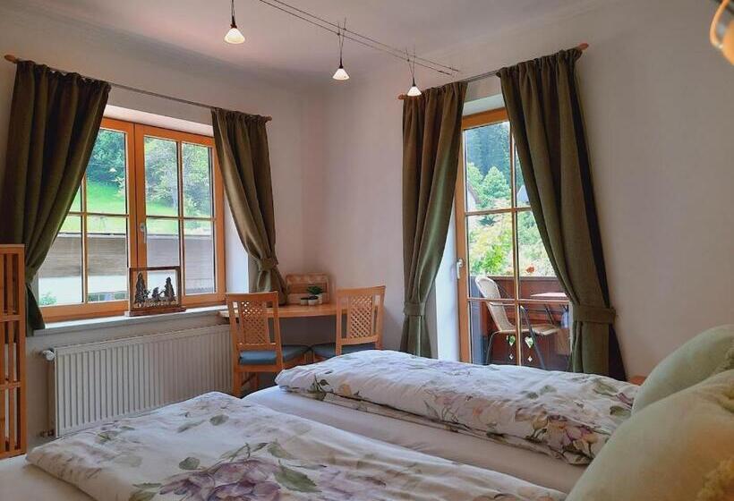 Студио Стандарт Вид на Сад, Berghof Reiter