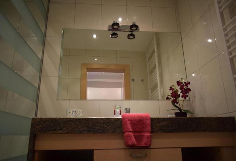 스탠다드 스튜디오 정원 전망, Berghof Reiter