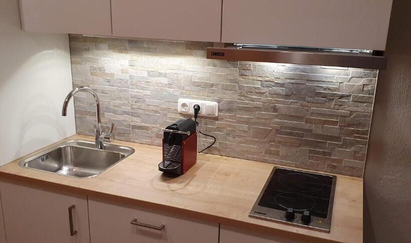 스탠다드 스튜디오 정원 전망, Berghof Reiter