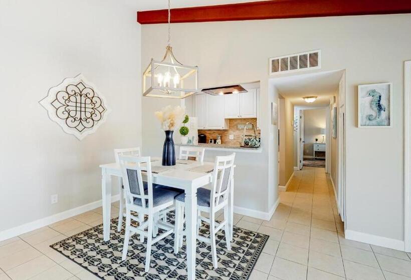 Апартаменты 2 Спальни, Seascape Tennis Villa 53b