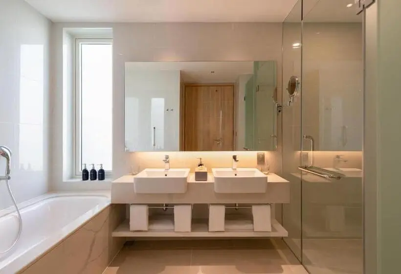 2 Bedroom Apartment Sea View