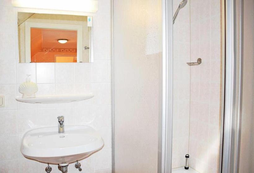 شقة غرفتين, Ferienwohnungen Moenchgut Und Ruegen