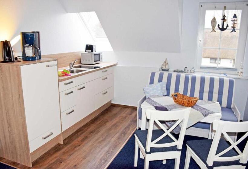 شقة غرفة واحدة, Ferienwohnungen Moenchgut Und Ruegen