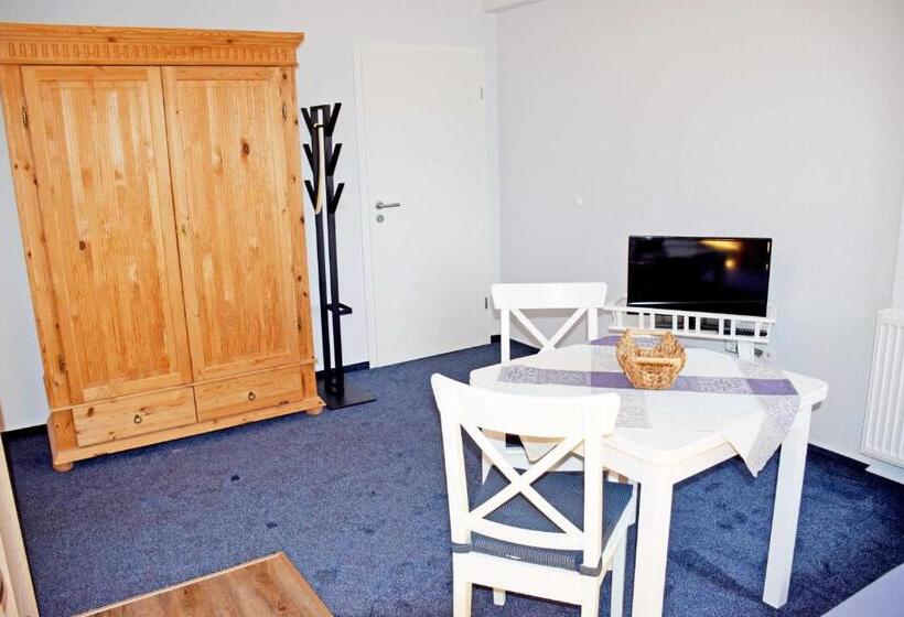 شقة غرفة واحدة, Ferienwohnungen Moenchgut Und Ruegen