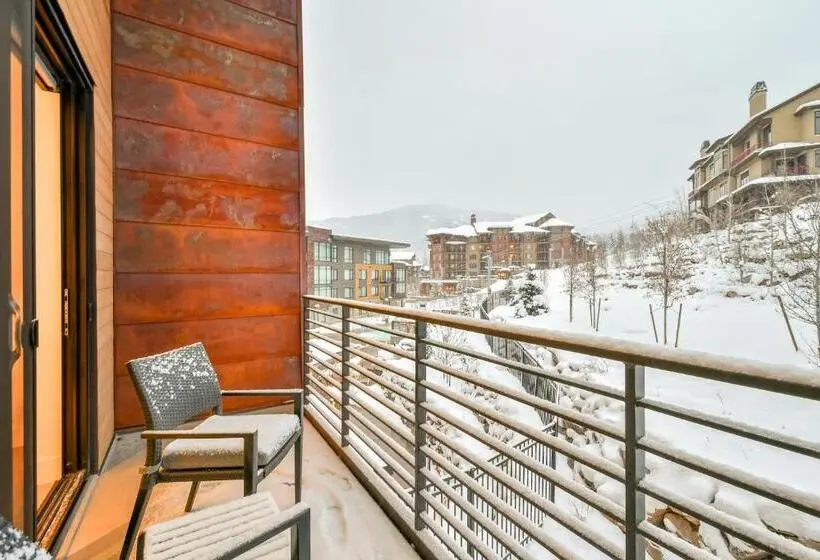 ３ベッドルームアパートメント, Lift Park City