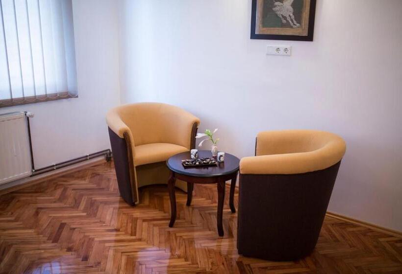 آپارتمان 3 خوابه, Apartman Nisa