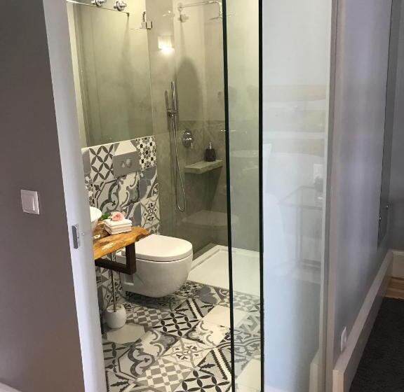 سوییت لوکس, Goodtime Marquês Suites