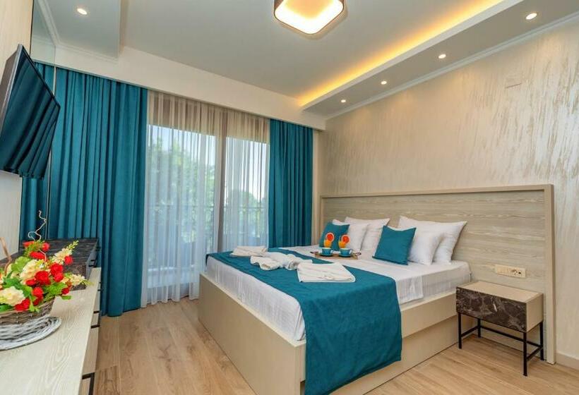 استودیو استاندارد با بالکن, Luxury Apartments Queen