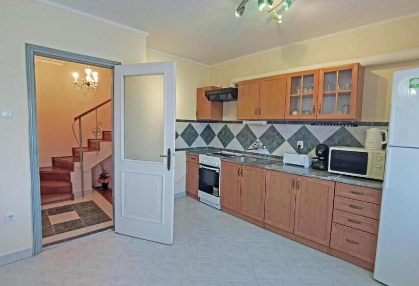 חדר סטנדרט חדר אמבטיה משותף, Magic Holiday Vendégház