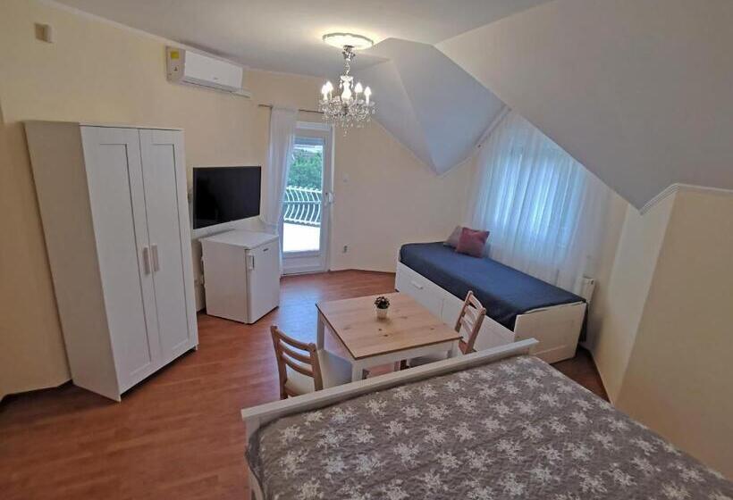 חדר סטנדרט חדר אמבטיה משותף, Magic Holiday Vendégház