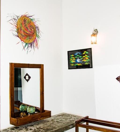 חדר דלוקס עם מרפסת, Mommy House Unawatuna Nalaka