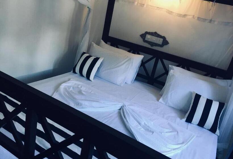 חדר דלוקס עם מרפסת, Mommy House Unawatuna Nalaka