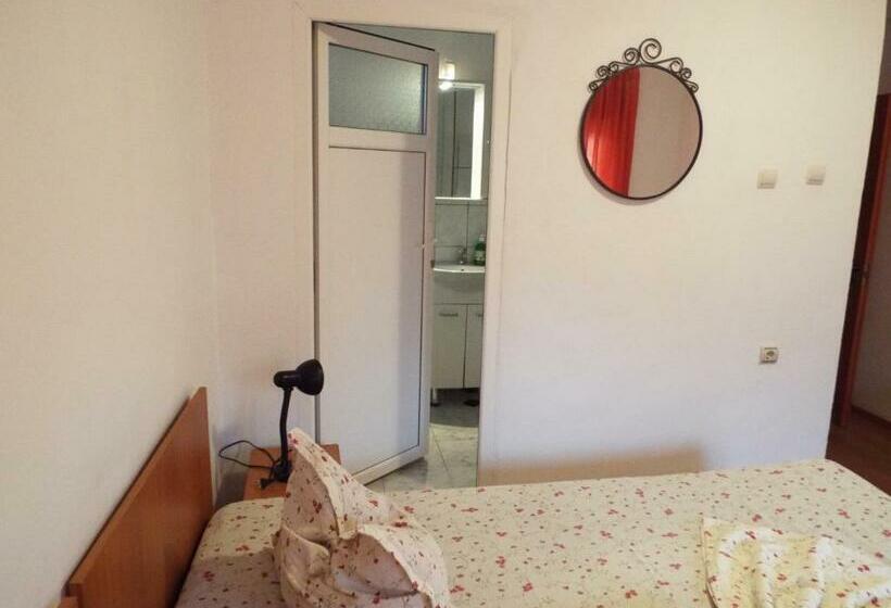 غرفة قياسية, Vila Efor