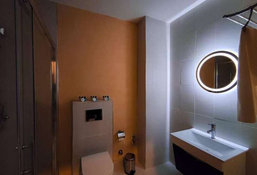 اتاق استاندارد سه نفره, Porto Hotel Baku