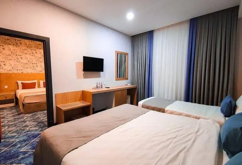 اتاق استاندارد سه نفره, Porto Hotel Baku