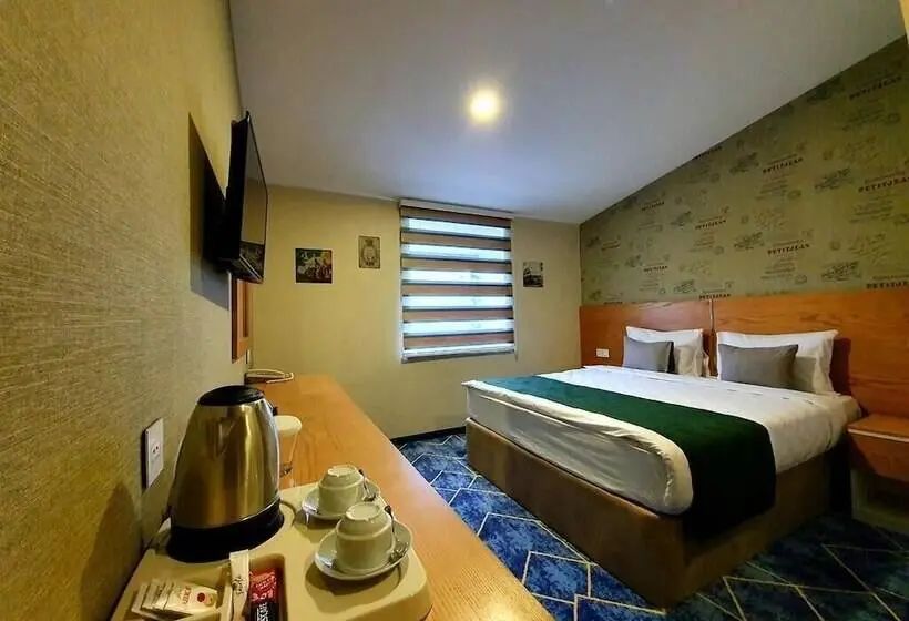 اتاق استاندارد یک نفره, Porto Hotel Baku