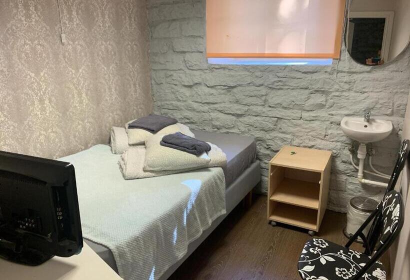 اتاق اکونومی, Süda Hostel