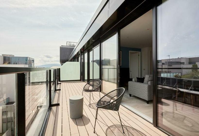 דירת חדר, Sonder At Britain Quay