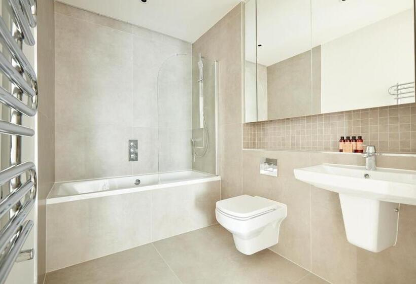1 Bedroom Apartment with Balcony, Sonder At Britain Quay