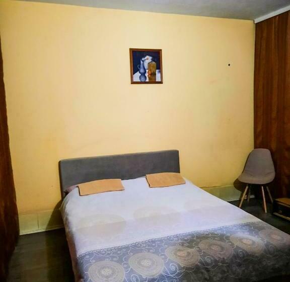 اتاق لوکس, S&z Hostel