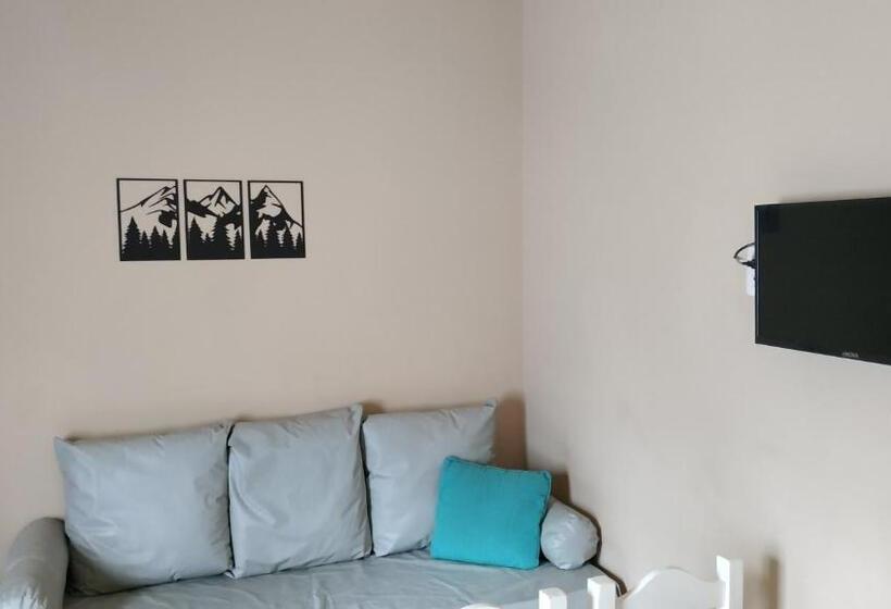 דירת חדר נוף לבריכה, Ayres De Merlo Aparts