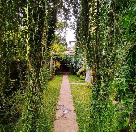 اتاق لوکس سه تخته, Mandara Rest