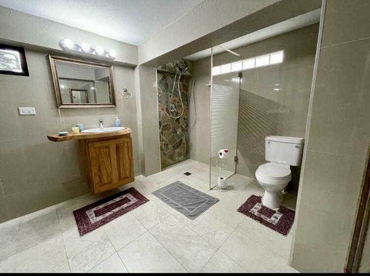 استودیوی استاندارد با چشمانداز دریا, Castara Inn