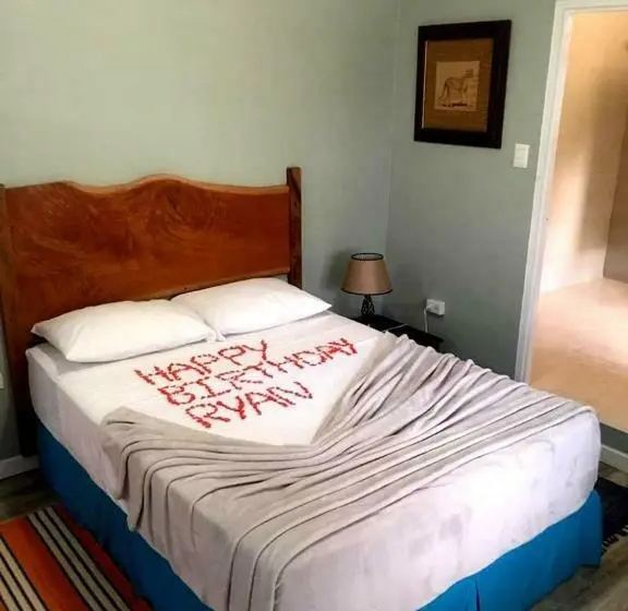 استودیوی استاندارد با چشم‌انداز دریا, Castara Inn