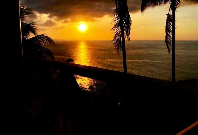 استودیوی استاندارد با چشمانداز دریا, Castara Inn