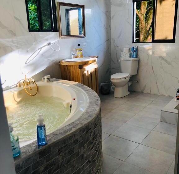 آپارتمان 1 خوابه با چشمانداز دریا, Castara Inn