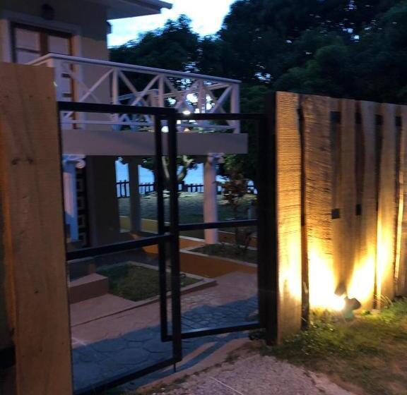 استودیوی استاندارد با چشمانداز دریا, Castara Inn