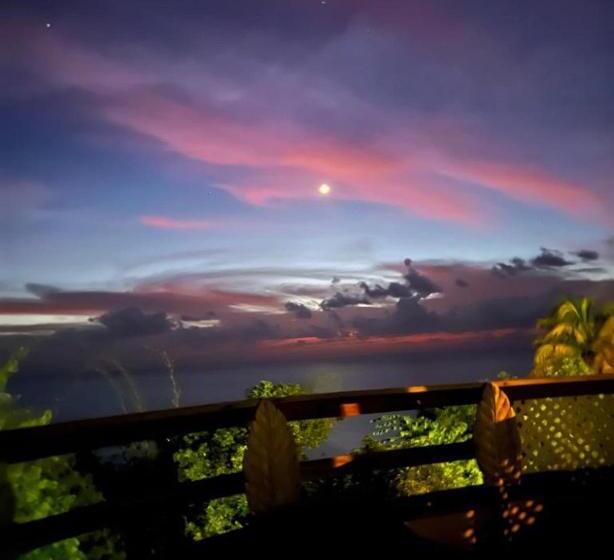 آپارتمان 1 خوابه با چشمانداز دریا, Castara Inn