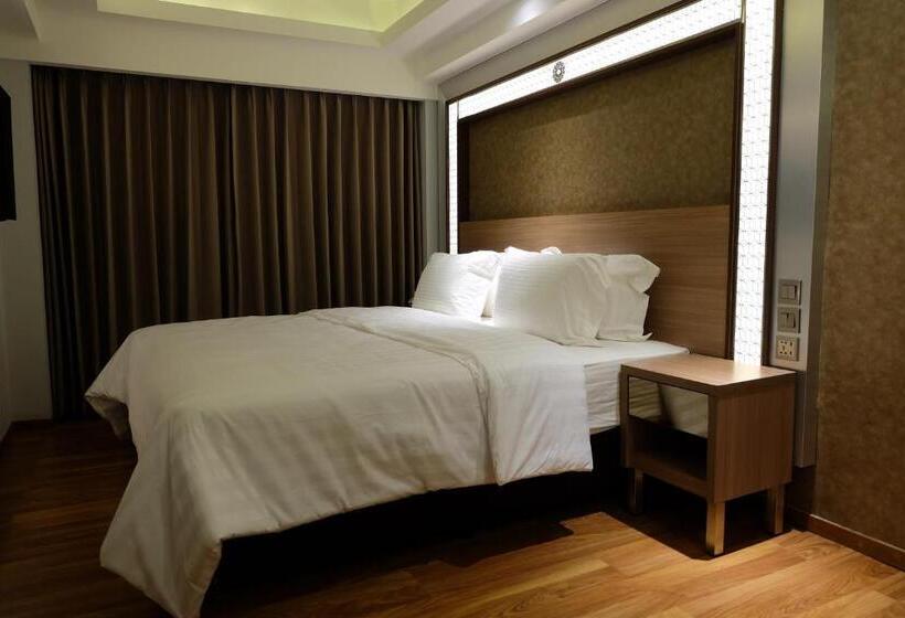 스위트, Wirton Seminyak