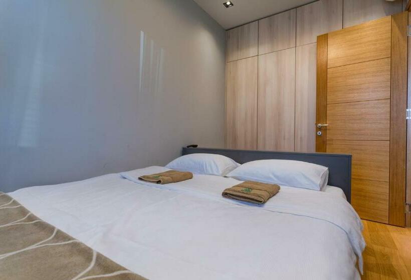 آپارتمان 1 خوابه با چشمانداز, Kalman Spa&gym