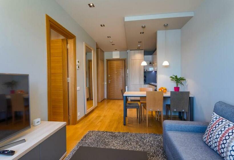 آپارتمان 1 خوابه با چشمانداز, Kalman Spa&gym