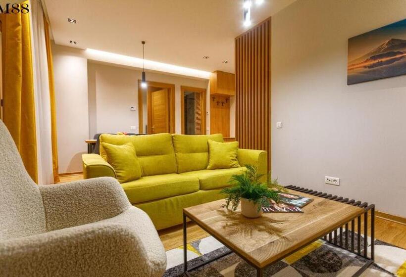 آپارتمان 1 خوابه با چشمانداز, Kalman Spa&gym