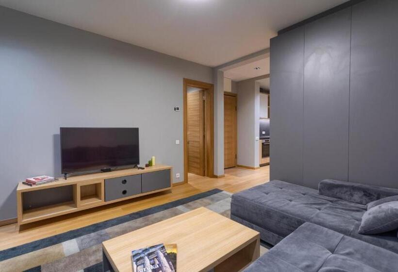 1 Bedroom Penthouse Apartment, Kalman Spa&gym